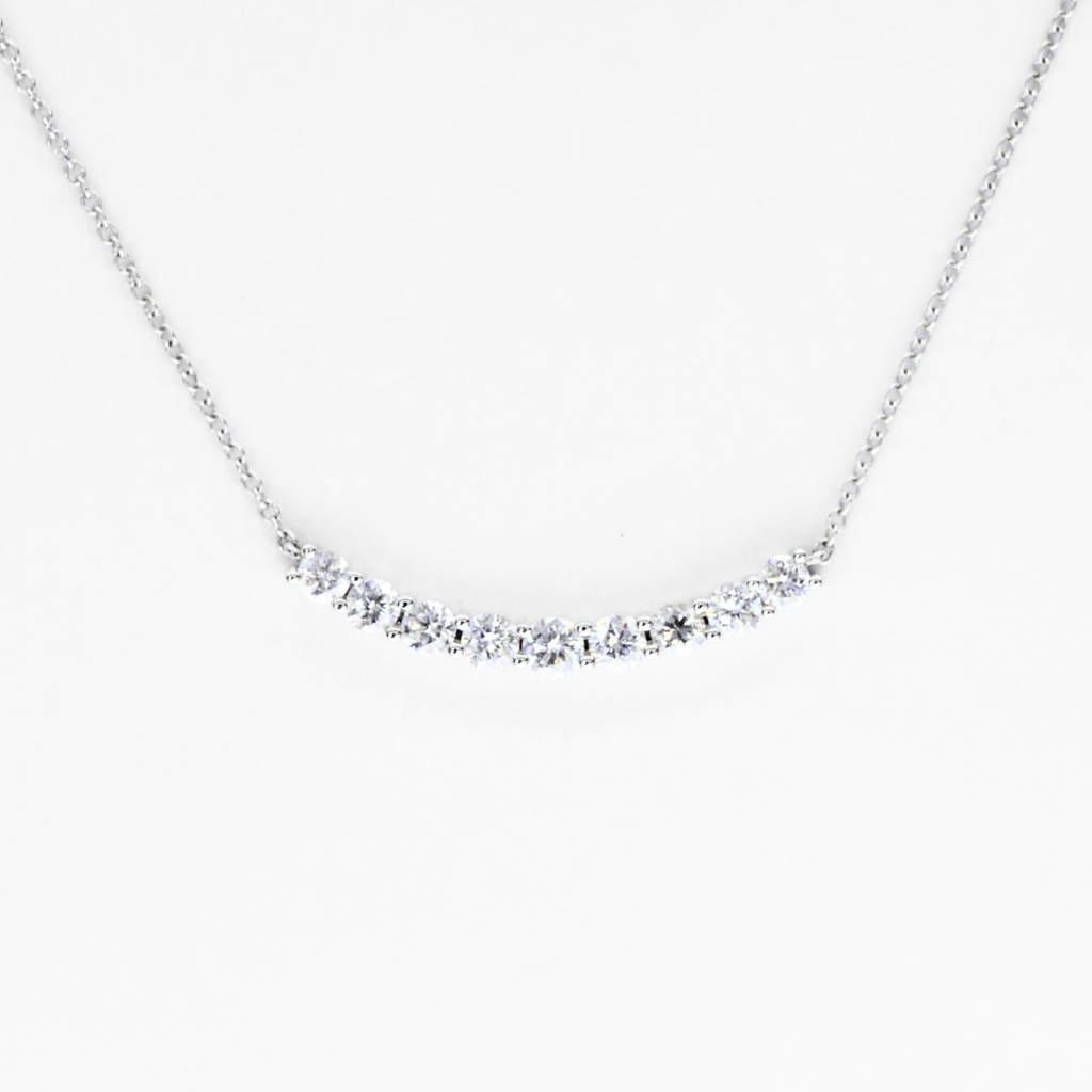 Round Lab-Grown Diamond Smile Necklace in 18K Gold