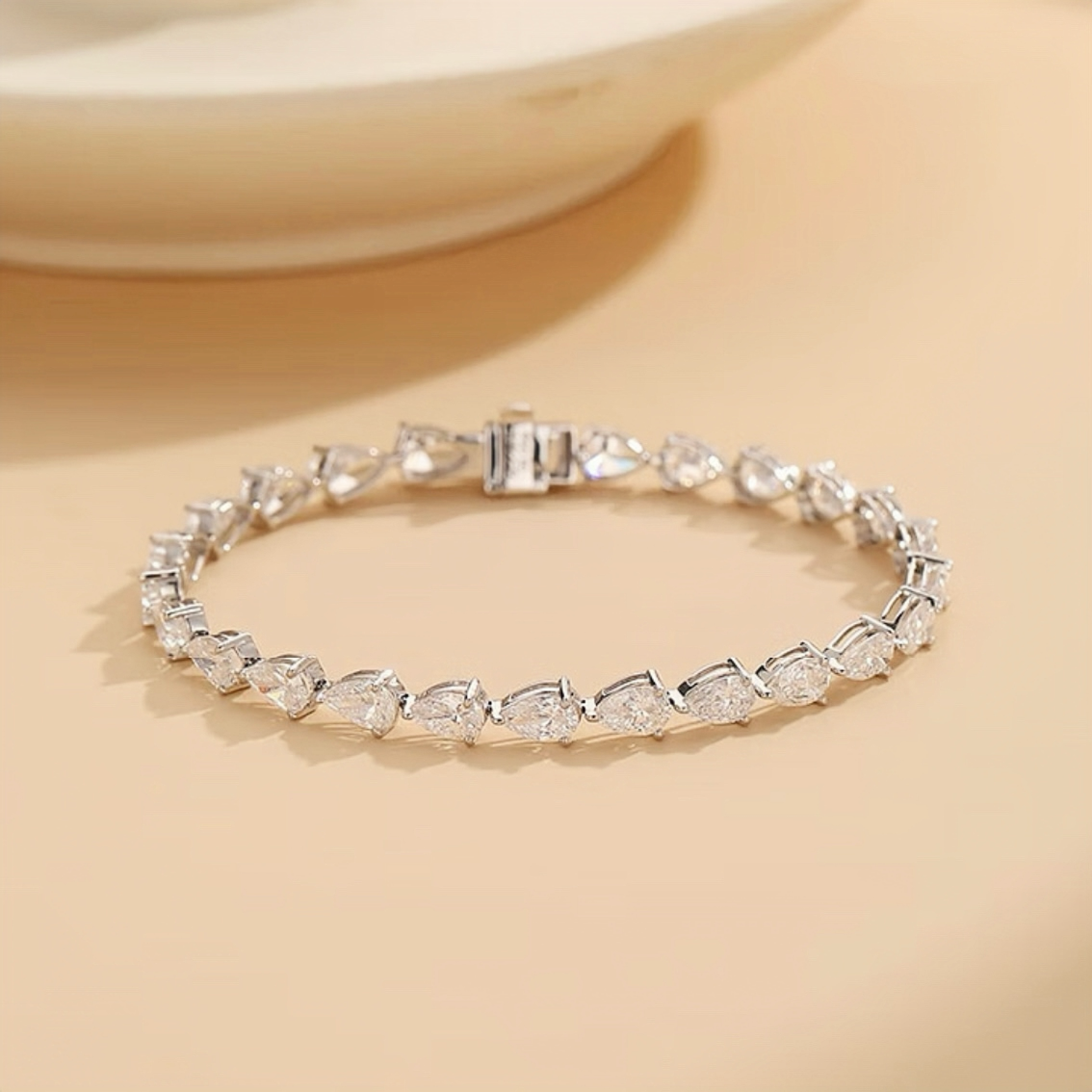 Pear-Shaped Diamond Tennis Bracelet in 18K White Gold