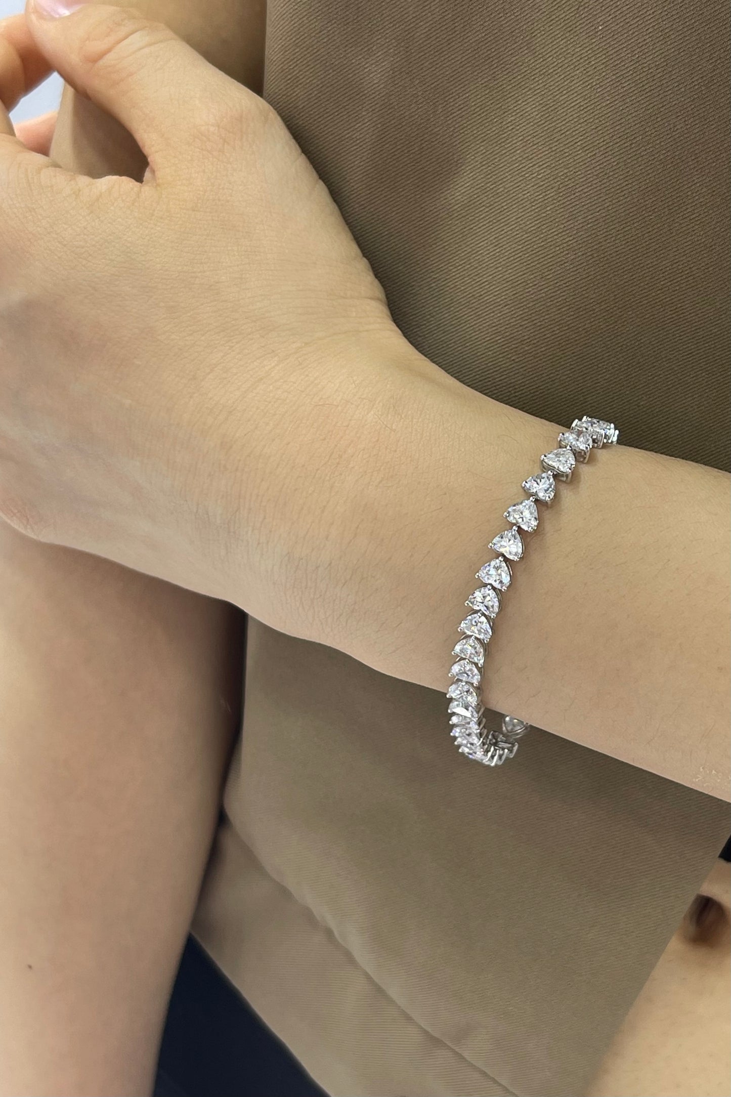 Prong-Set Heart Lab Diamond Tennis Bracelet in 18K White Gold | Approx. 12 ctw