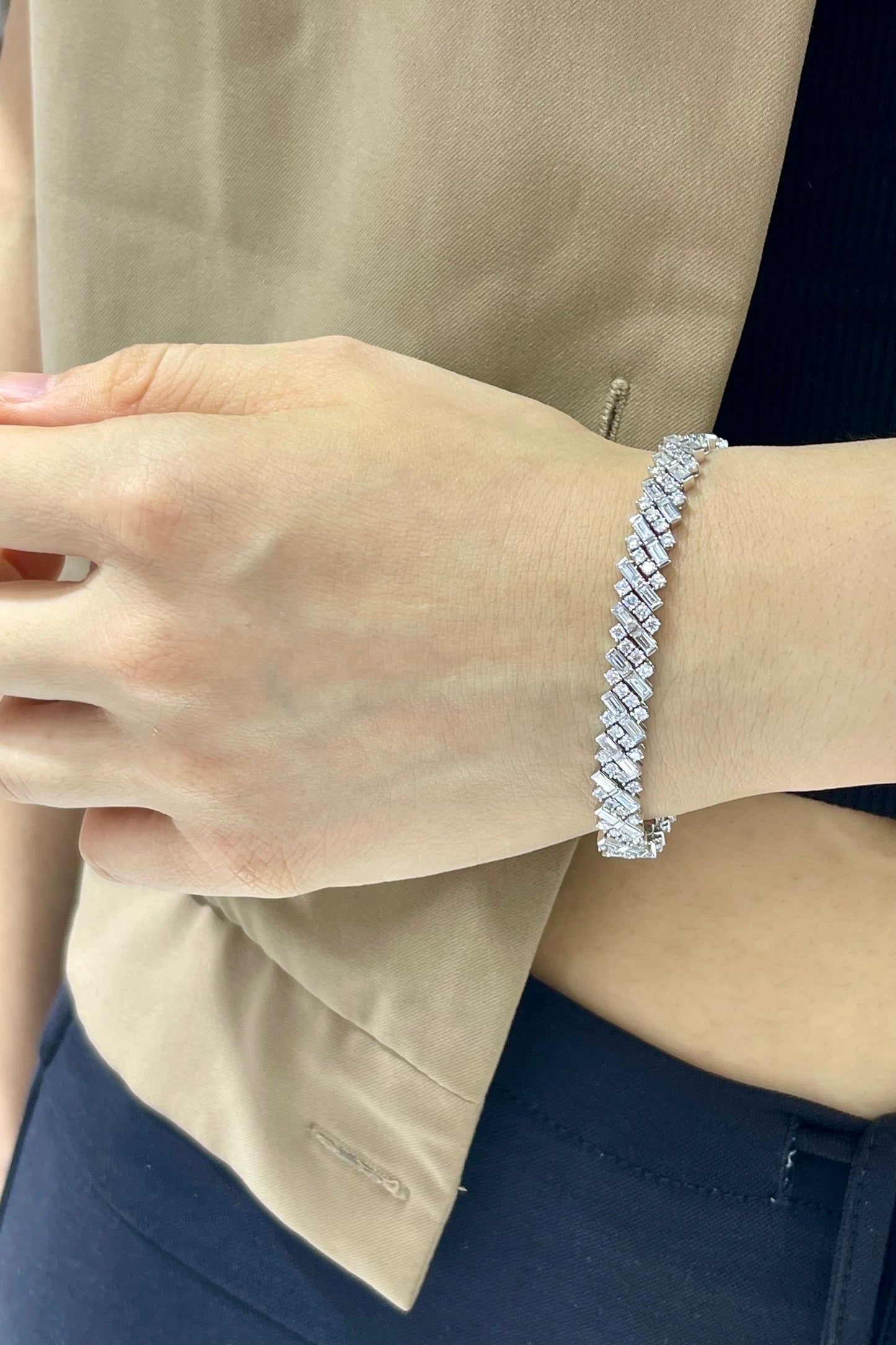 Baguette & Round Lab Diamond Pave Tennis Bracelet in 18K Gold | Approx. 7 ctw