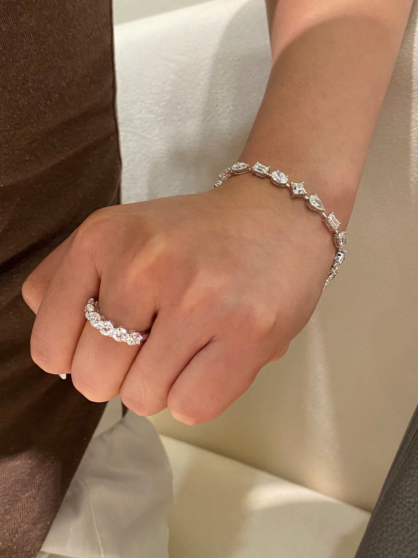 10 carat lab grown diamond bracelet with mixed shapes