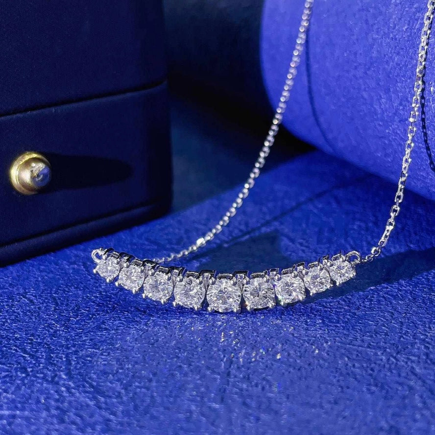 Round Lab-Grown Diamond Smile Necklace in 18K Gold