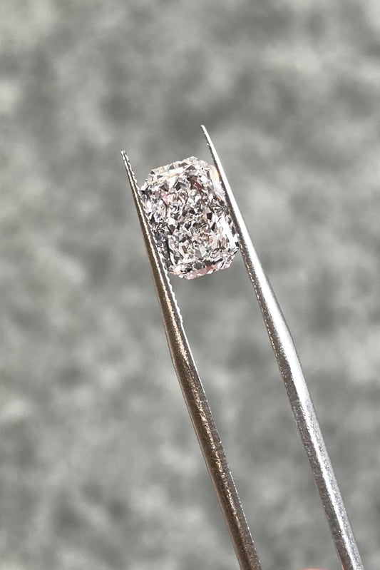 2.72ct Radiant Lab Grown Diamond (E, VVS2, EX/EX/EX)