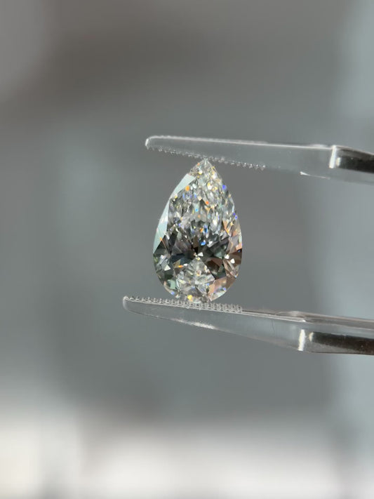 4.03ct Pear Lab Grown Diamond (E, VVS2, EX/EX)