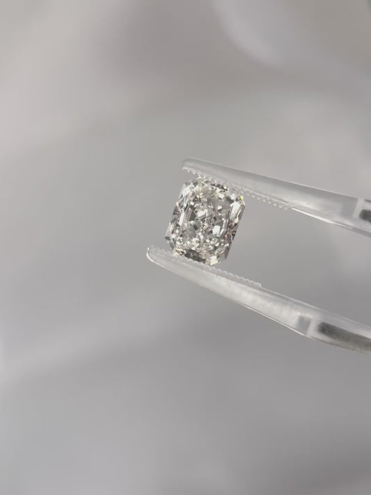2.14ct Radiant Lab Grown Diamond (E, VVS1, EX/EX)