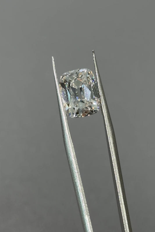 4.57ct Antique Cushion Lab Grown Diamond (F, VS1, EX/VG)