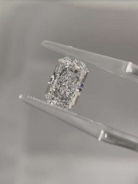 2.77ct Radiant Lab Grown Diamond (D, VVS2, EX/EX/EX)