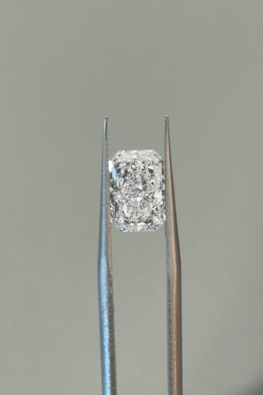 3.09ct Radiant Lab Grown Diamond (E, VS1, EX/EX/EX)