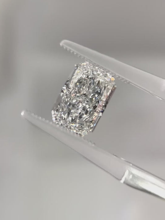 3.34ct Radiant Lab Grown Diamond (D, VVS2, EX/EX/EX)