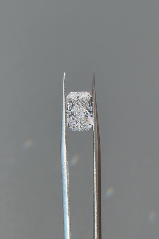 2.80ct Radiant Lab Grown Diamond (E, VS1, EX/EX/EX)