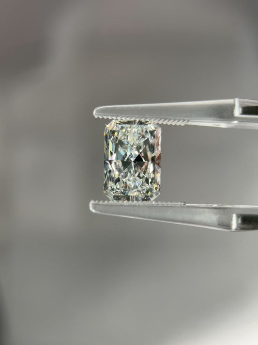 3ct Radiant Lab Grown Diamond (D, VS1, EX/EX)