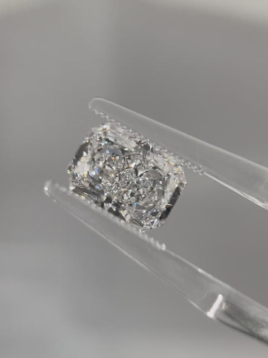 2.76ct Radiant Lab Grown Diamond (E, VS1, EX/EX/EX)